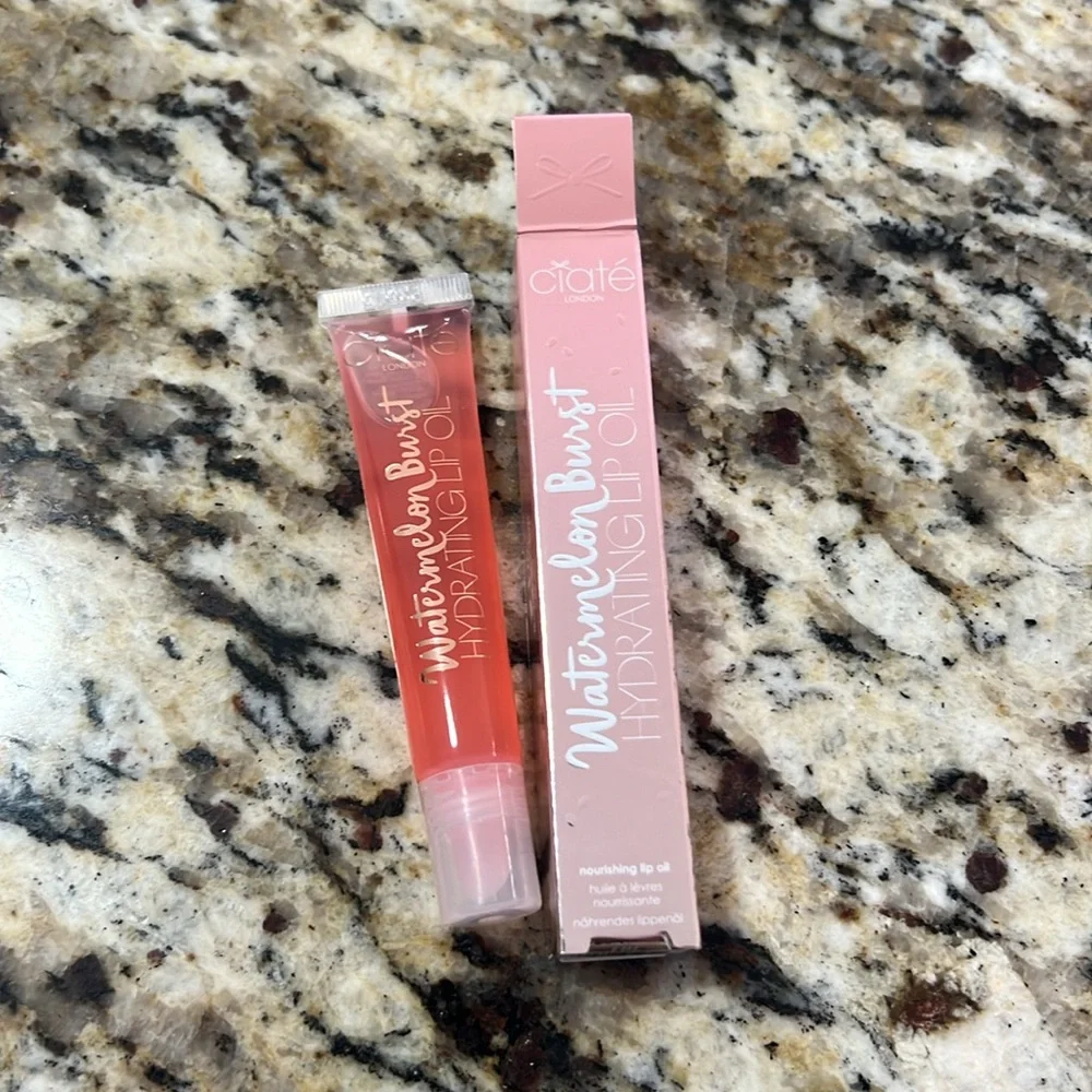 ♣️🌙Ciate Watermelon Burst Hydrating Lip Oil